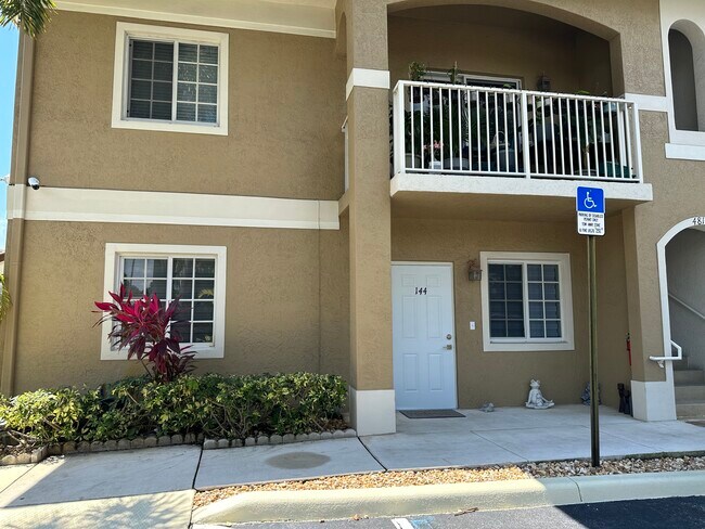 property at 4812 Washington St