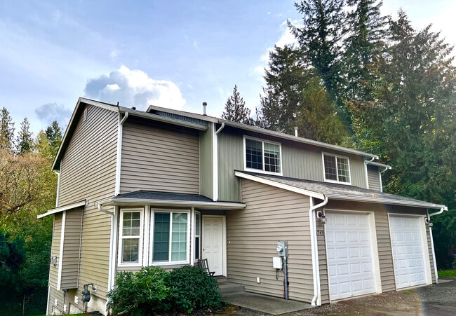 property at 1747 Vela Ln SW