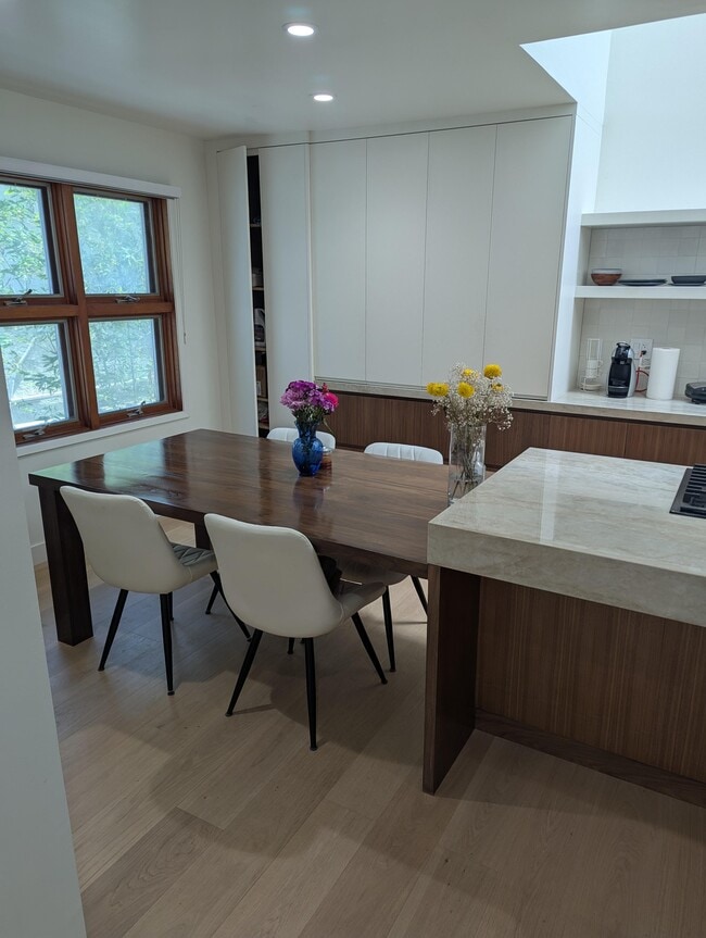2503 28th St, Unit #4 in Santa Monica, CA - Building Photo - Building Photo