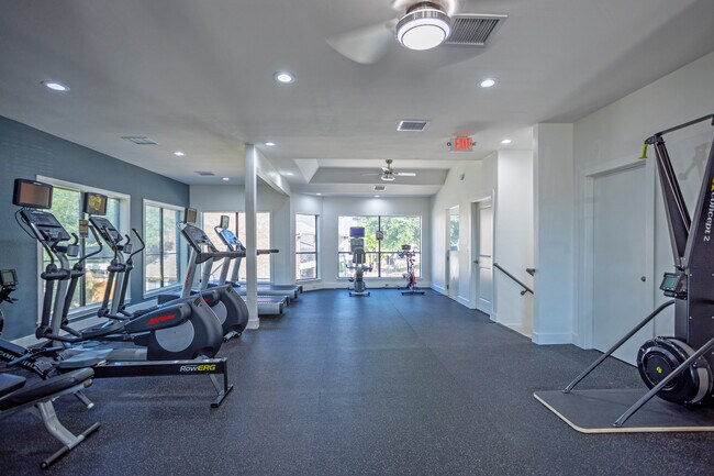 Henry Heights in Austin, TX - Building Photo - Interior Photo