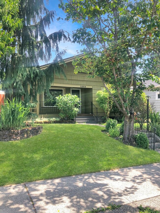 property at 1223 S Verde St