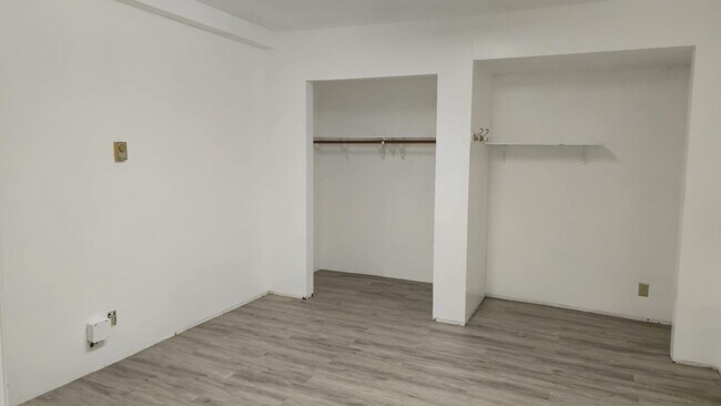 1204 Washington St in Manitowoc, WI - Building Photo - Building Photo