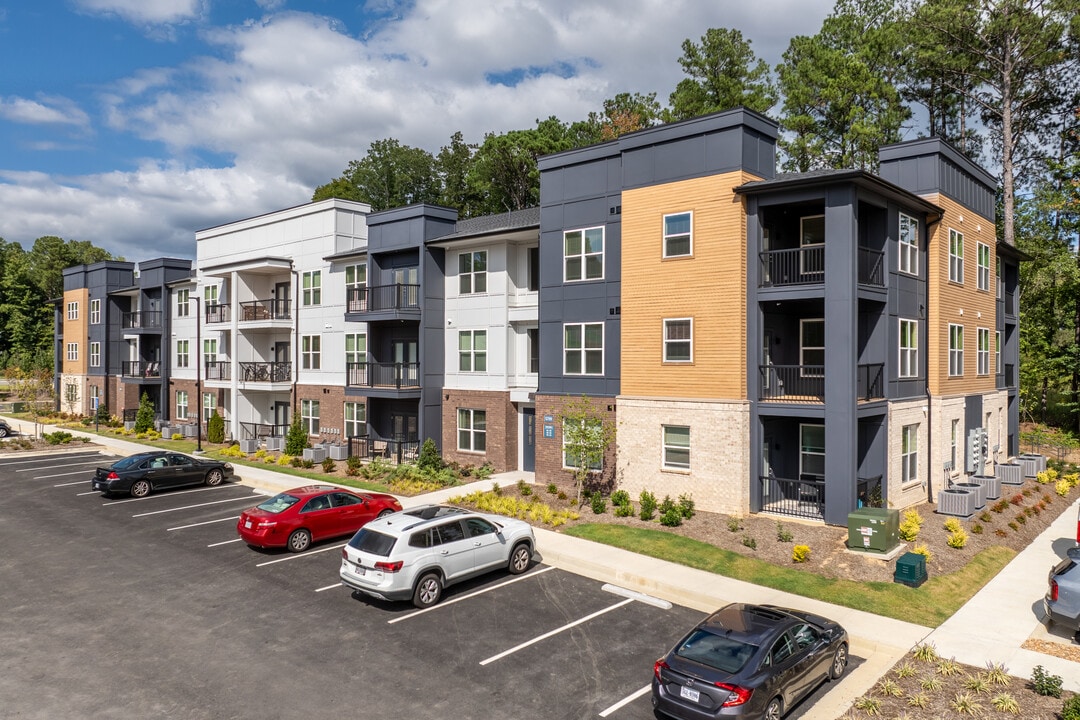 Avant at Midlothian in Midlothian, VA - Building Photo