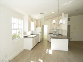 3387 Cayman Ln in Naples, FL - Building Photo - Building Photo