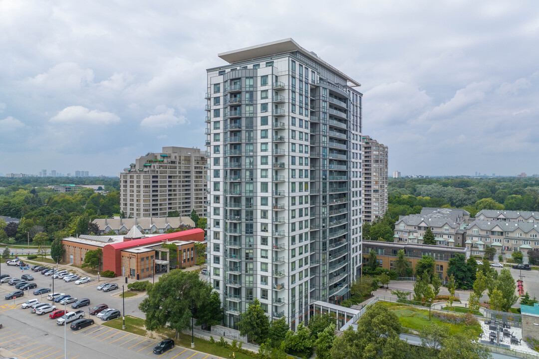 Love Condos in Toronto, ON - Building Photo