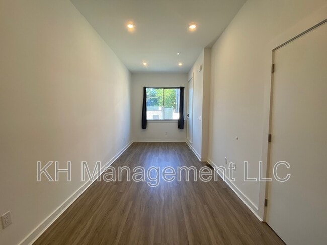 976 N 45th St in Philadelphia, PA - Building Photo - Building Photo