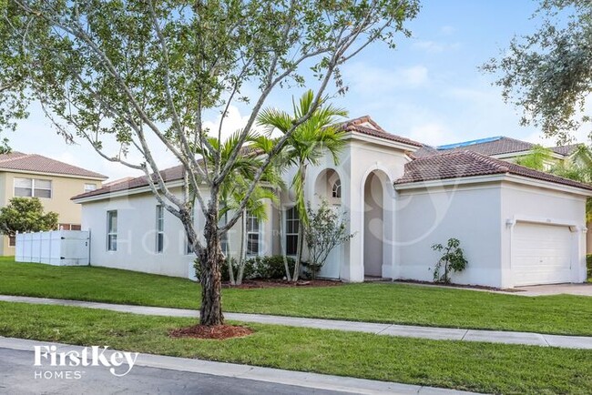 1700 NE 37th Pl in Homestead, FL - Building Photo - Building Photo
