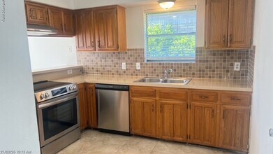 7221 W Cleburne Rd in Fort Worth, TX - Building Photo - Building Photo