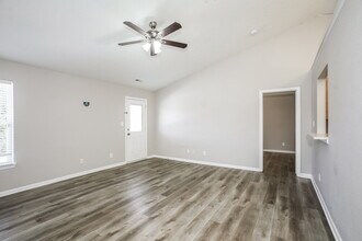 1478 Osprey Way in Greenwood, IN - Building Photo - Building Photo
