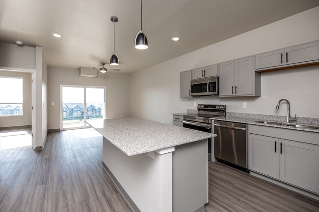 Ventnor in Tiffin, IA - Foto de edificio - Interior Photo