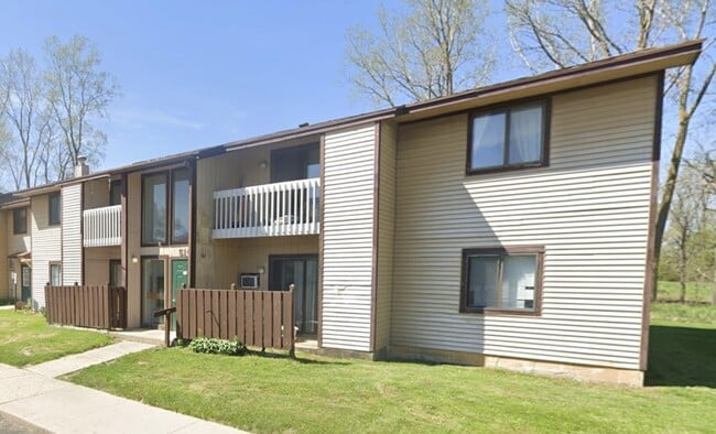 512 W High St in Ovid, MI - Building Photo - Building Photo