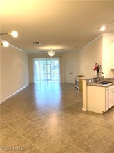 2049 Tamarron Ln in Naples, FL - Building Photo - Building Photo