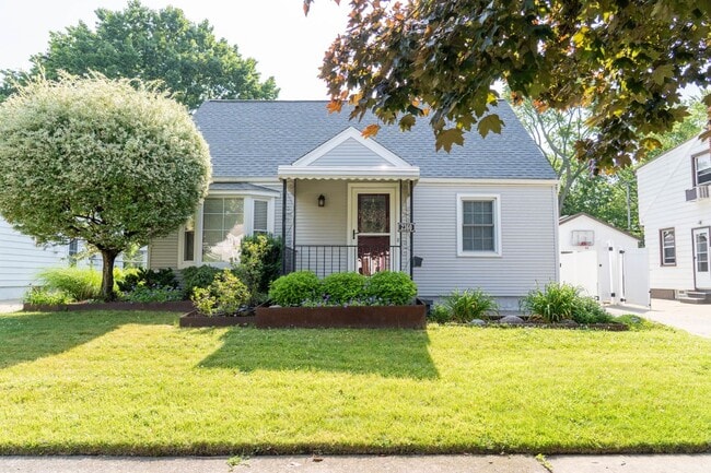 property at 2360 Royal Ave