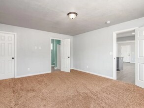 30685-30682 Mehrten Dr in Exeter, CA - Building Photo - Building Photo