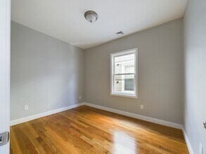 39 Calumet St, Unit 2 in Boston, MA - Building Photo - Building Photo
