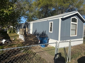 11725 W Farm to Market 2790 S in La Coste, TX - Building Photo - Building Photo