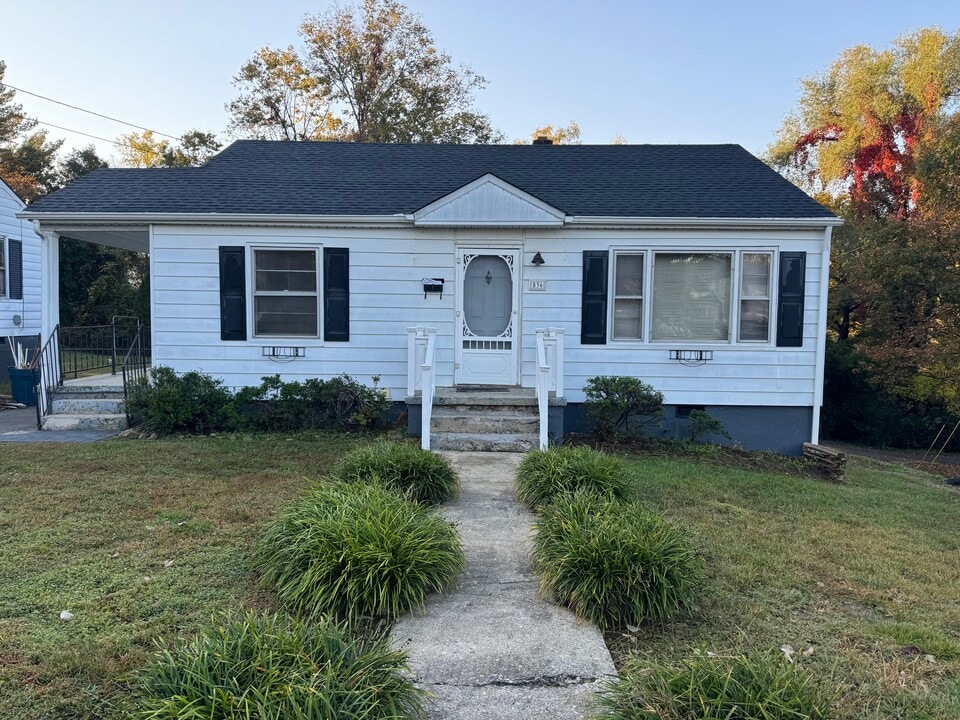 536 Janette Ave SW in Roanoke, VA - Building Photo