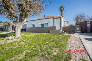 312 S Myrtle St in Bakersfield, CA - Building Photo