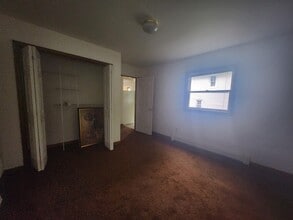 15 Clinton St in Montgomery, NY - Building Photo - Building Photo