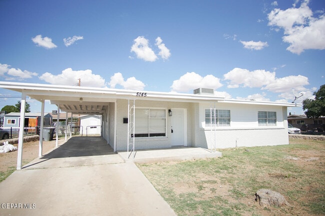5145 Rutherford Dr in El Paso, TX - Building Photo - Building Photo