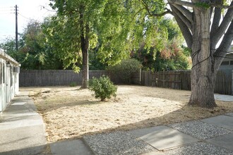 3996 Sierra Vista Ave in Sacramento, CA - Building Photo - Building Photo