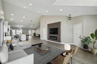1317 Ravida Woods Dr in Apopka, FL - Building Photo - Building Photo