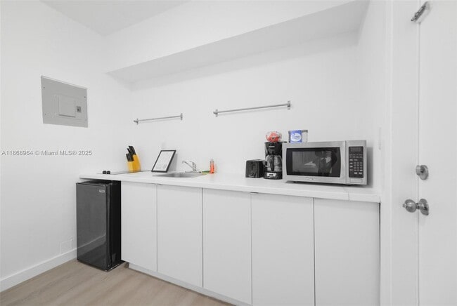 property at 515 NE 82nd St