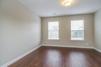 3040 Herman B Rader Dr in La Vergne, TN - Building Photo - Building Photo