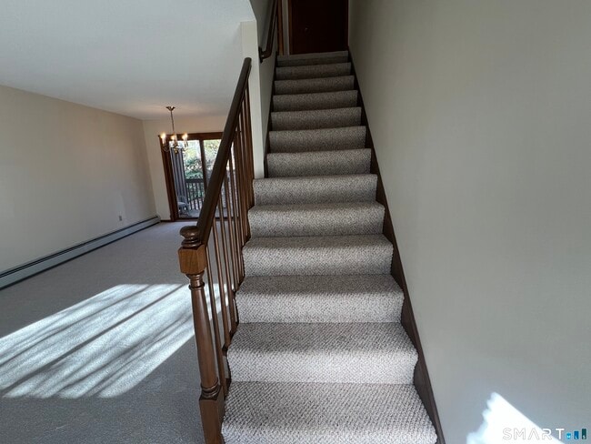 649 Middle Tpke E in Manchester, CT - Building Photo - Building Photo