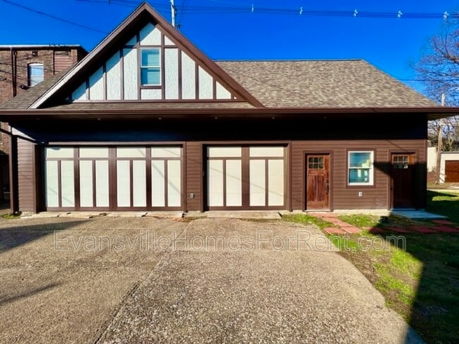 701 SE Riverside Dr in Evansville, IN - Building Photo - Building Photo