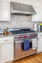 289 Humphrey St in Swampscott, MA - Building Photo - Building Photo
