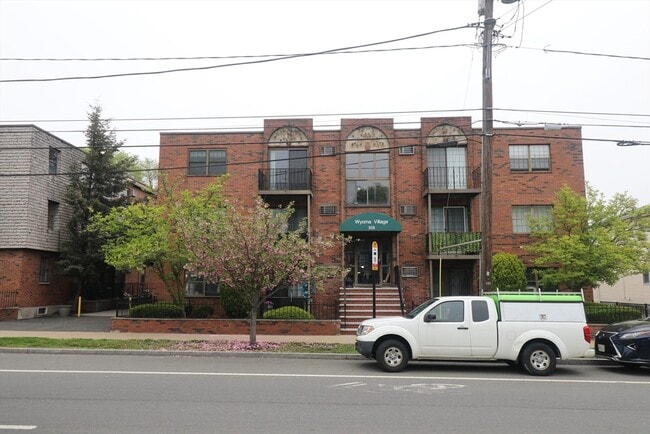 358 Broadway in Lynn, MA - Building Photo - Building Photo