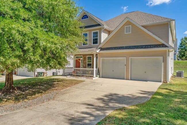 property at 124 Pasadena Rd