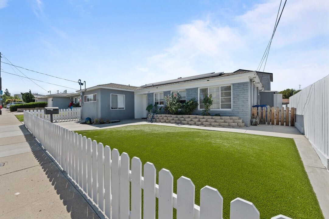 5168 Tipton St in San Diego, CA - Building Photo