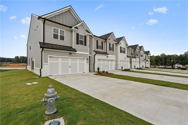 334 Sound Cir in Stockbridge, GA - Building Photo - Building Photo