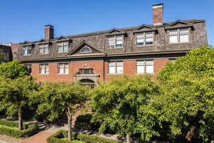 941 11th Ave E in Seattle, WA - Building Photo