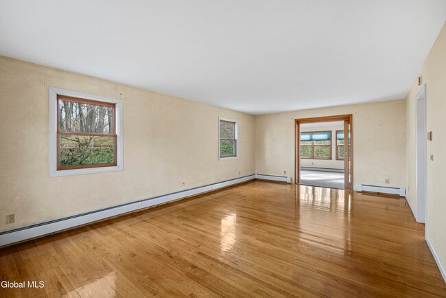 167 Wood Dale Dr in Ballston Lake, NY - Building Photo - Building Photo