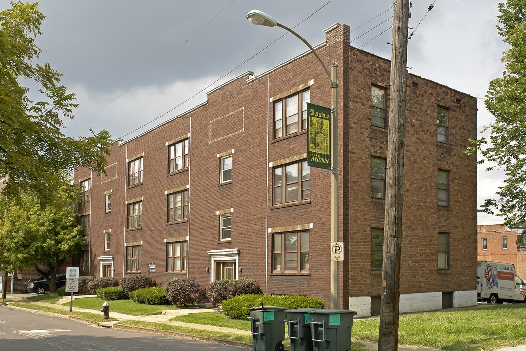 Beech Tree Apartments in Maplewood, MO - Building Photo