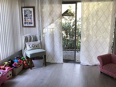 property at 1517 E Garfield Ave