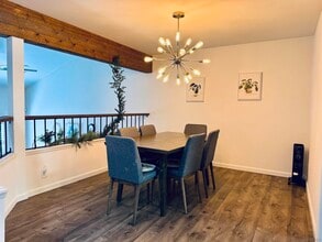 3230 Caminito Eastbluff in San Diego, CA - Building Photo - Building Photo