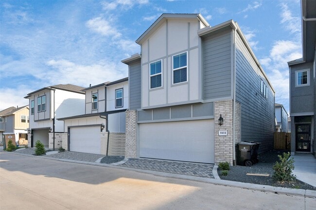 8414 Rising Stream Dr in Houston, TX - Building Photo - Building Photo
