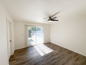 2737 E Glenrosa Ave in Phoenix, AZ - Building Photo - Building Photo