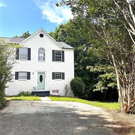 property at 1447 Shiloh Way NW