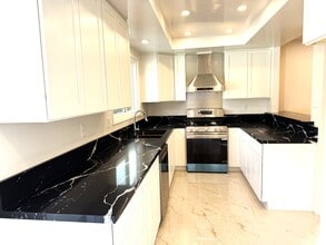 3650 Hackett Ave in Long Beach, CA - Building Photo - Building Photo