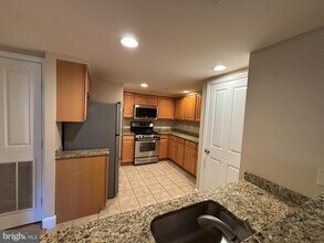 1201 N Garfield St in Arlington, VA - Building Photo - Building Photo