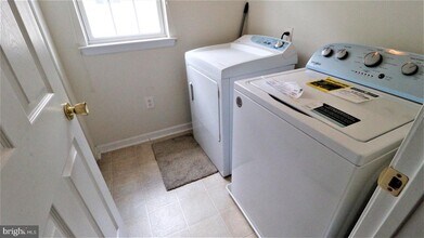 3207 Davinci Dr in Philadelphia, PA - Building Photo - Building Photo