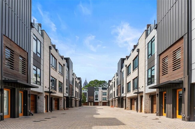 103 Cityview Ct NE in Atlanta, GA - Foto de edificio - Building Photo