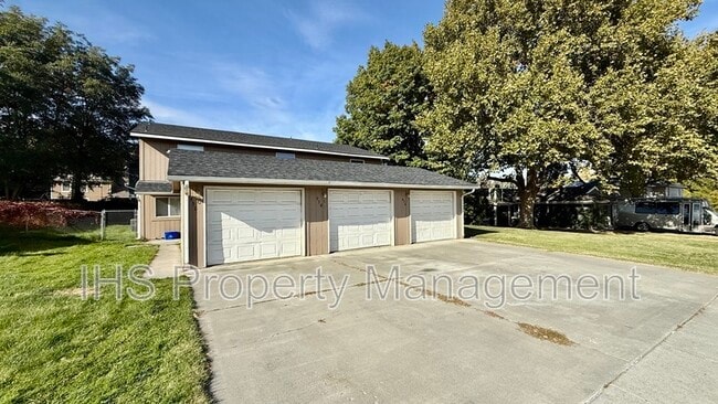 property at 930 S Johnson St