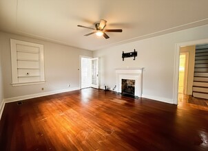 715 E 58th St in Savannah, GA - Foto de edificio - Building Photo