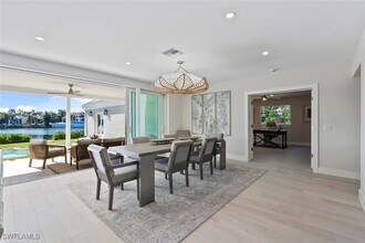 440 Kingstown Dr in Naples, FL - Building Photo - Building Photo